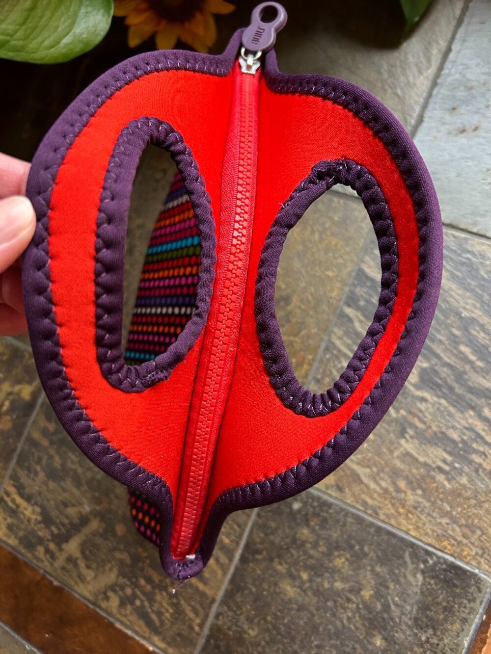 Built Insulated Gourmet Getaway Lunch Tote in Microdot - Picture 6 of 12